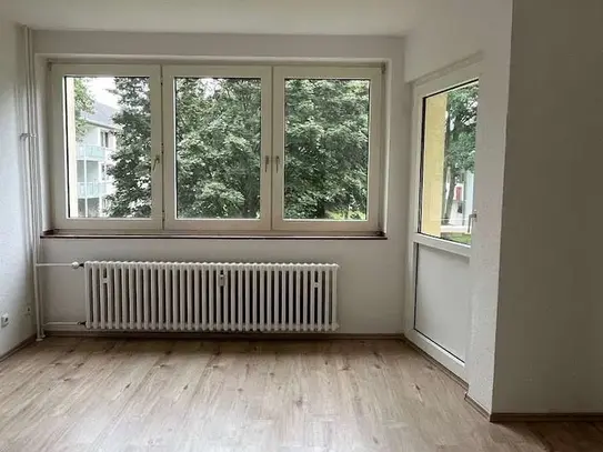 Moderne Singlewohnung mit Balkon