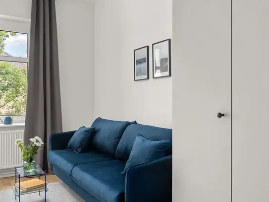 Renovated premium apartment with terrace in Neukölln