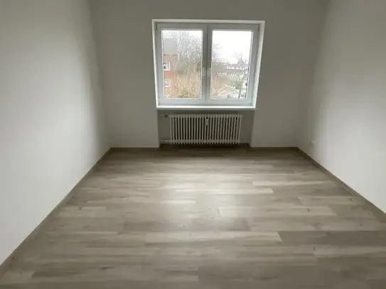 Bereits modernisierte 4-Zimmer-Wohnung in Heppens zu vermieten!