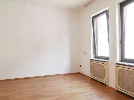 Geräumige 2,5-Zimmer-Wohnung mit Altbau-Charme