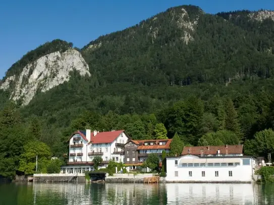 Apartment with Terrace and Lake View (Apt. No. 56)