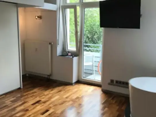 Individual one-room apartment in Düsseldorf Derendorf