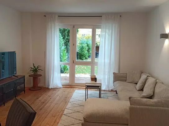 Detached house 75m2 in prime location with garden [Fully furnished & completely renovated]