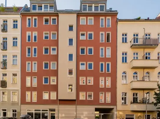 Charming 2-Room Apartment with Large Balcony in Prime Location, Berlin-Friedrichshain, Berlin - Amsterdam Apartments fo…