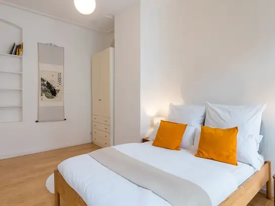 Beautiful 2 Bedroom Apartment at Oranienburger Straße Berlin