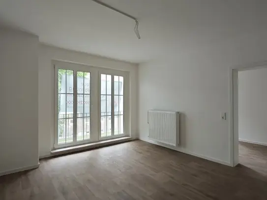 Viel Platz - Fünf Zimmer mit Balkon in Roßlau!