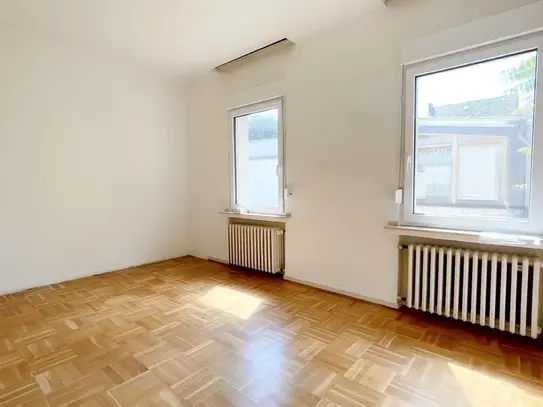 GROßZÜGIGE 2-ZIMMER WOHNUNG IN KREFELDER INNENSTADT ZU MIETEN!