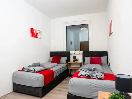 Serviceroom24 - Apartment 3 in Duisburg WLAN - Smart-TV - 24-7 check-in and kitchen