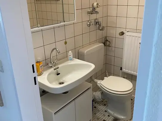 Fantastic studio flat in Leverkusen with breathtaking city views! Perfect for longer stays.