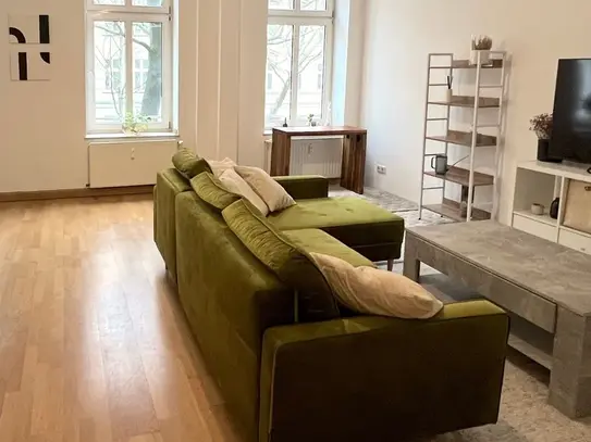 Spacious living room & cosy bedroom flat (Mitte/Weinbergspark)