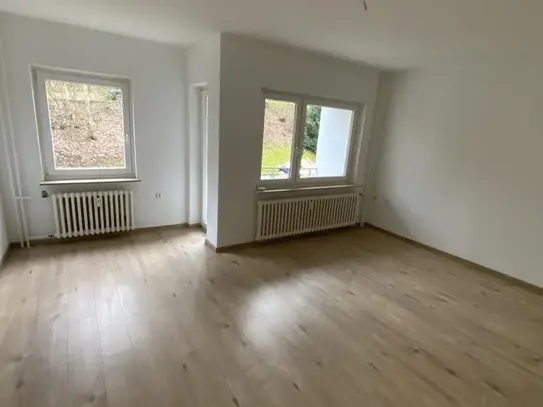 Schöne, einzugsbereite 2-Zimmer-Wohnung mit neuem Badezimmer und Balkon in Lüdenscheid-Honsel