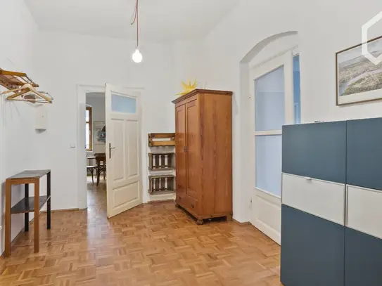 Bright, charming flat in top location with 2 terraces