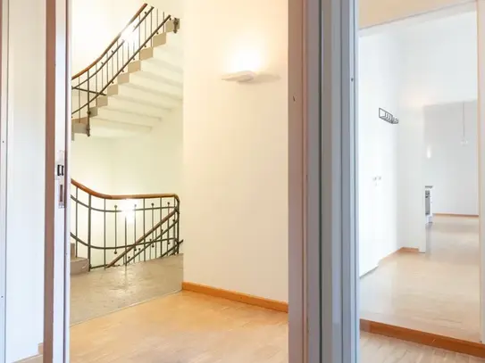 2-room apartment with 2 balconies, in a monument in Kreuzberg, Berlin - Amsterdam Apartments for Rent