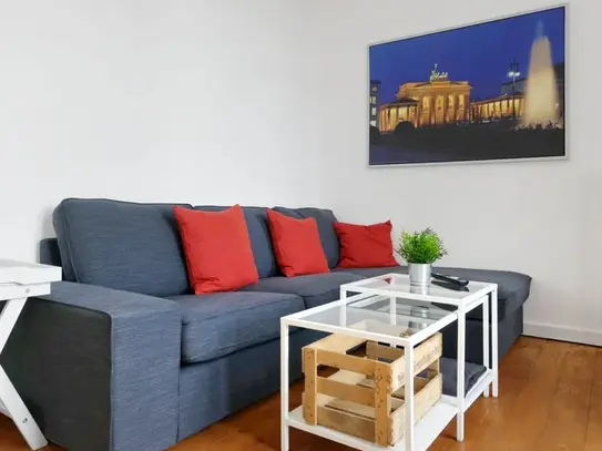 Sunny, spacious 2-bedroom apartment with balcony and romantic view, Berlin - Amsterdam Apartments for Rent