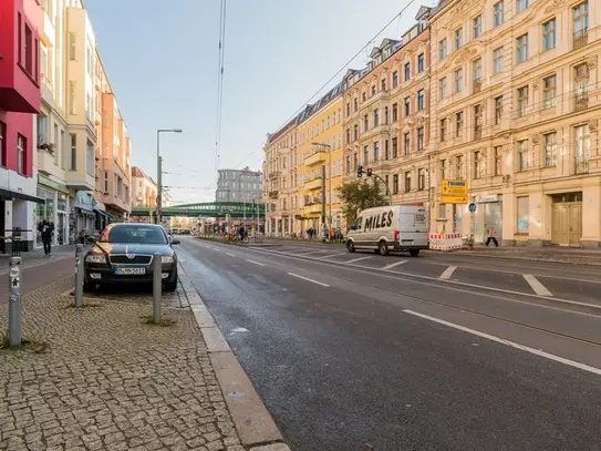 Sunny, quiet attic with terrace in Prenzlauer Berg