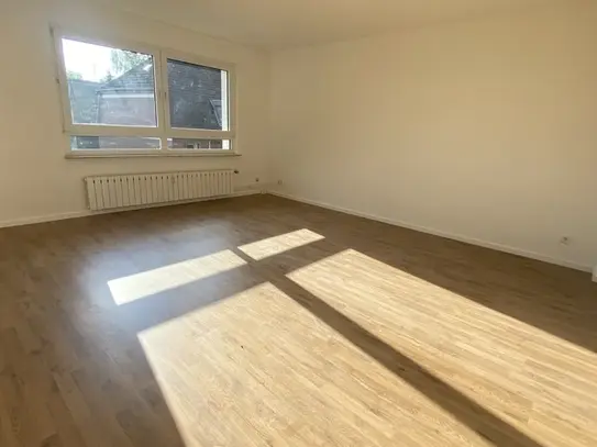 Sanierte 3,5 Zimmer Wohnung mit Balkon!!!!