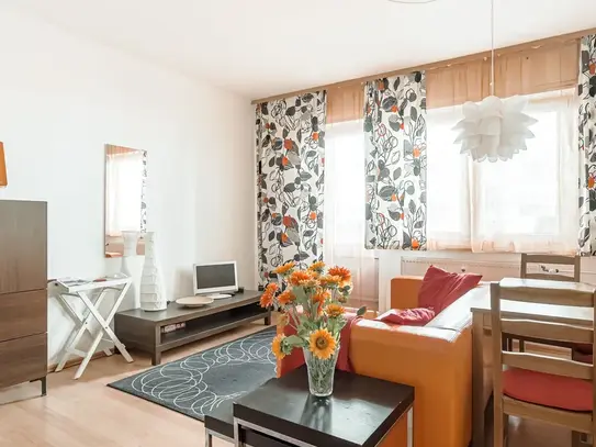 Bright home in Neukölln with garden