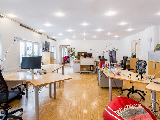 Arbeitsplatz oder Teilfläche in ruhigem Hinterhofbüro - All-in-Miete