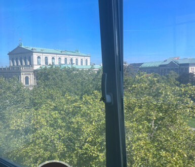 Büro für bis 6 Personen mit Blick auf die Oper - All-in-Miete