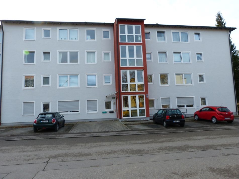                                                               Teilrenovierte 2-Zimmer-Wohnung mit S&uuml;dterrasse in Herrsching am Ammersee                                                       in Herrsching am Ammersee (Starnberg)