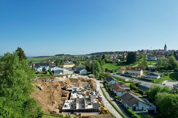 Tiefgarage und Lift! - Hellmonsödt, Marktleite - Zusperren und frei sein - helle Wohnung mit großem Balkon in attraktiver Lage