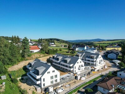 Exklusive 4-Zimmer-Dachgeschosswohnung mit Fußbodenkühlung und 2 Tiefgaragenplätzen – Ihr neues Zuhause in Hellmonsödt