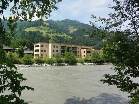 INVESTMENT ODER EIGENNUTZUNG - ATTRAKTIVE GARTEN- UND TERRASSENWOHNUNG- UNVERBAUBARER BLICK NAHE STADTZENTRUM - 3 Zimme…