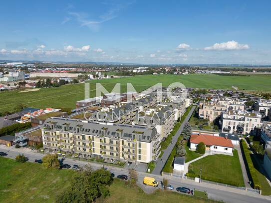 Knapp 240m² Eigengarten & Terrasse: Erstbezug im Grünen Nahe der U2