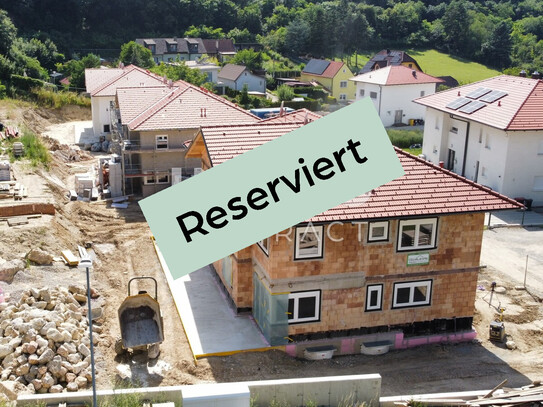 !!! Reserviert !! 
Provisionsfrei - Mietkauf Doppelhaushälfte in Hainburg an der Donau