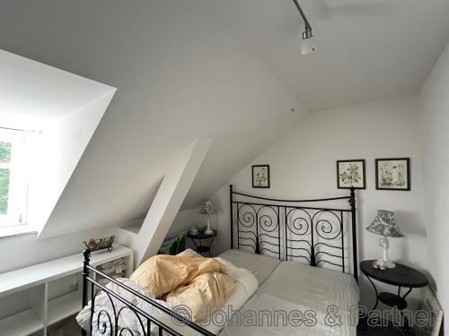 property for Rent at 01326 Dresden - 	Loschwitz , Schillerstraße