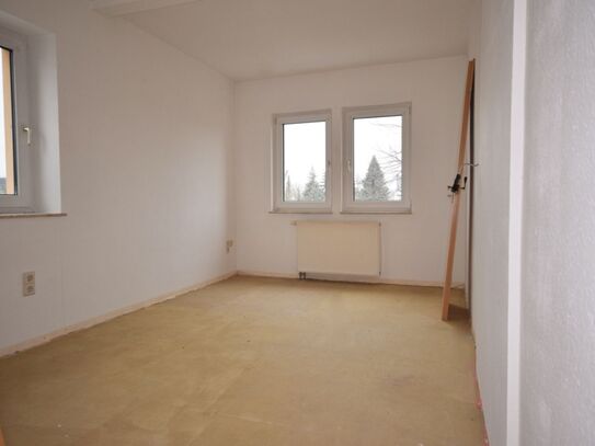 4-Zimmer • komplett modernisiert • offene Küche • Balkon • Stellplatz • Bad mit Fenster • ab 03/25	ID: 1230