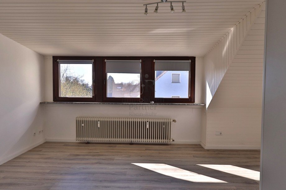                                                               Helle Wohnung im DG #11                                                       in Oberhausen (Augsburg)