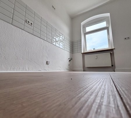 Magdeburg: Frisch renovierte DG-Maisonette-Wohnung im ruhigen Seitenhaus in Magdeburg