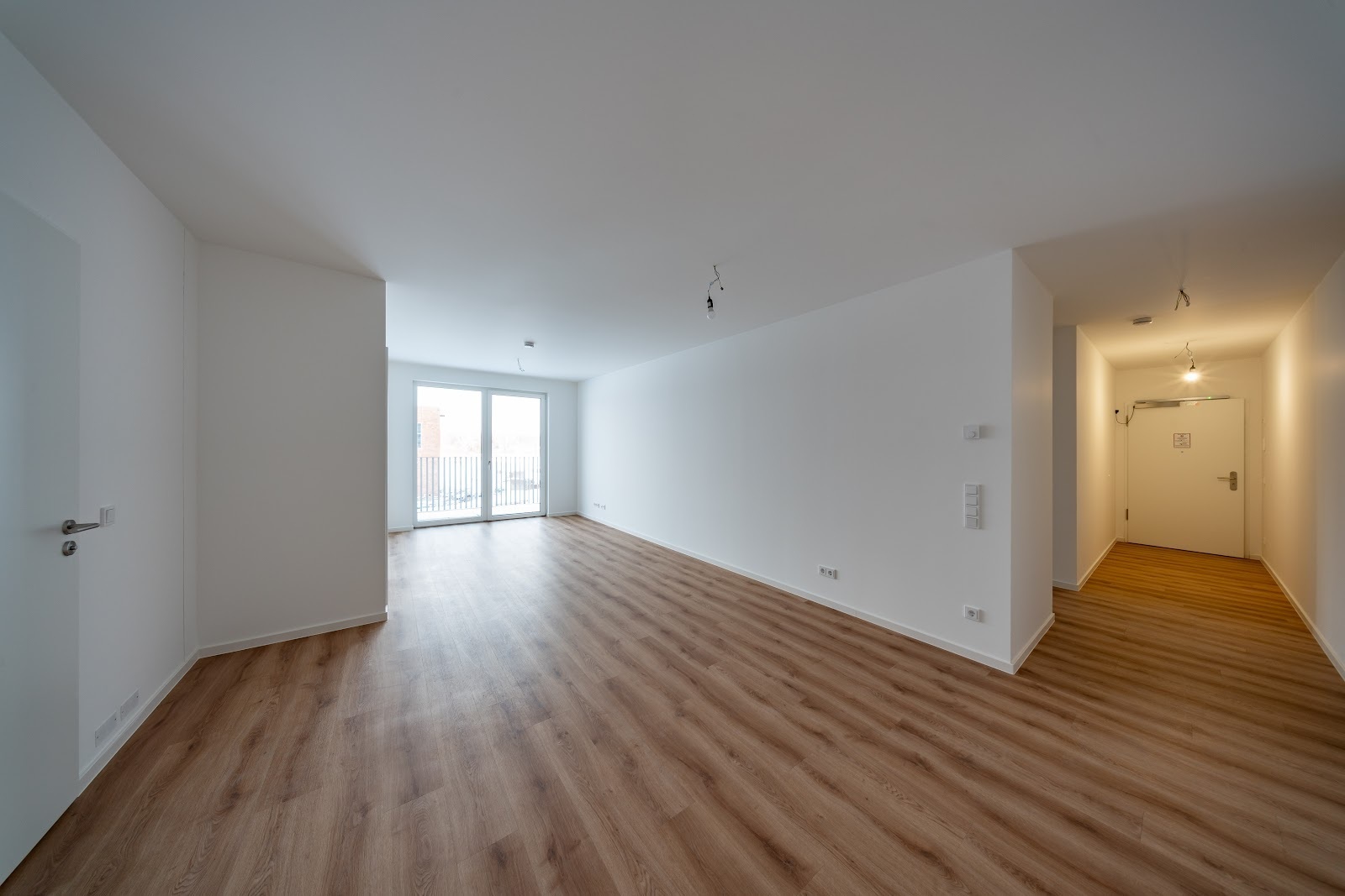 Neubauwohnung im Fußbodenheizung und Terrasse im Erstbezug / WB 220 - Photo 1