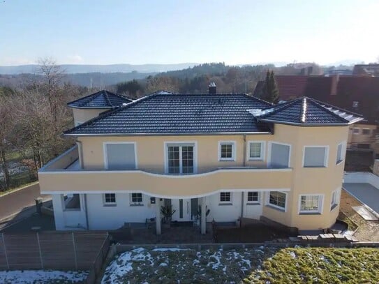 Exklusive Villa mit ELW für Praxis/Büro und Pool – Privatverkauf: 1.265.000 € VB | 460 m²