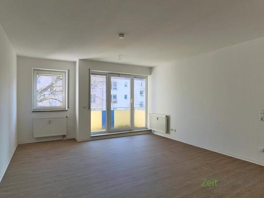 (12537_43) MGN: bezugsfertige Wohnung mit Vinylböden, Aufzug und sonnigem Balkon, Hausmeisterdienste inklusive