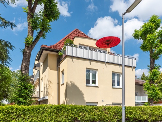 AIGNER - Lichtdurchflutete Dachgeschosswohnung mit sonnigem Balkon