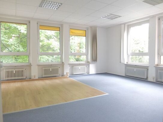 16_VB3790b Moderne, repräsentative Büro- oder Praxisfläche / Regensburg - Süd