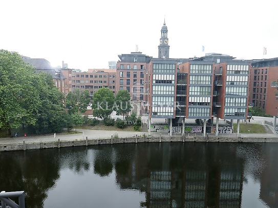 Herrlicher Ausblick 5. OG u.a. auf den Oberhafen- provisionsfrei - gemeinsame Dachterrasse