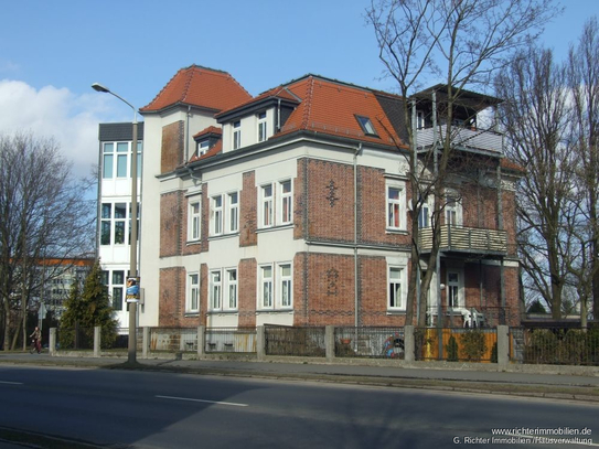 1-Zimmer Dachgeschosswohnung direkt an der UNI