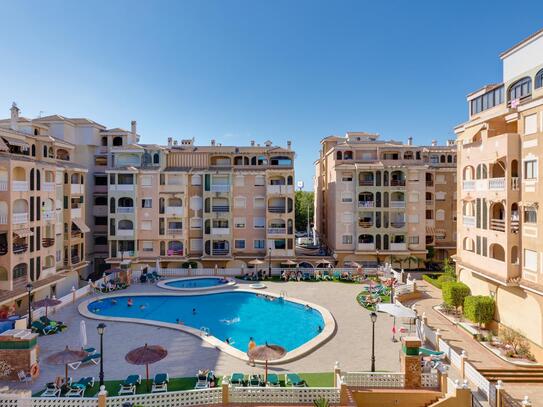 Apartment in Torrevieja with 3