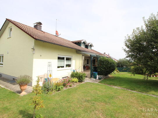 Sonnenverwöhntes, gepflegtes Einfamilienhaus im Bungalowstil mit schönen Garten in Weng zu verkaufen