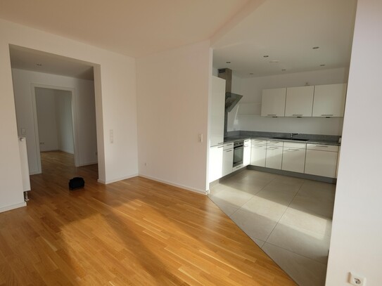 3-Zimmer-Wohnung mit Einbauküche und Balkon zu vermieten!