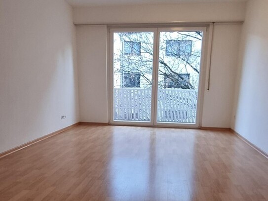 Schöne 2,5 Zimmer Wohnung Stuttgart West mit Balkon in sehr guter Lage