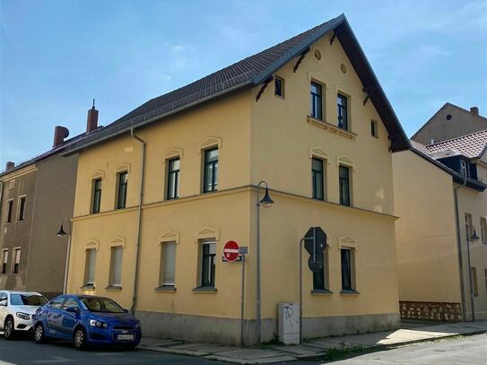 3 Raum Dachgeschoß mit Stellplatz und Balkon - Kapitalanlage - vermietet