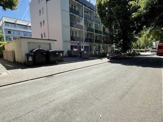 Helle, modernisierte 1 Zimmer Wohnung mit Balkon und Aufzug in begehrter Lage Wiesbadens