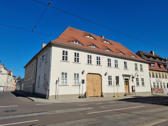 Individuelle Dachgeschosswohnung im Herzen von Halle!