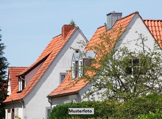 Einfamilienhaus nebst Garage - provisionsfrei