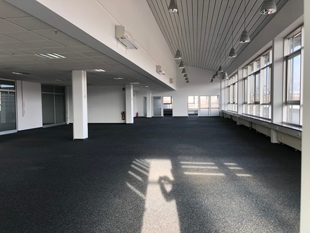Erstklassige Büro- / Praxis- / Agenturflächen auf ca. 150m² in Dachau bei München!