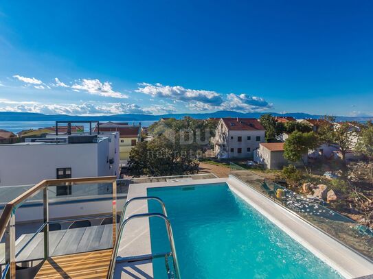 ISLAND OF KRK, NJIVICE - Luxus-Maisonette-Wohnung mit Pool auf dem Dach und Meerblick